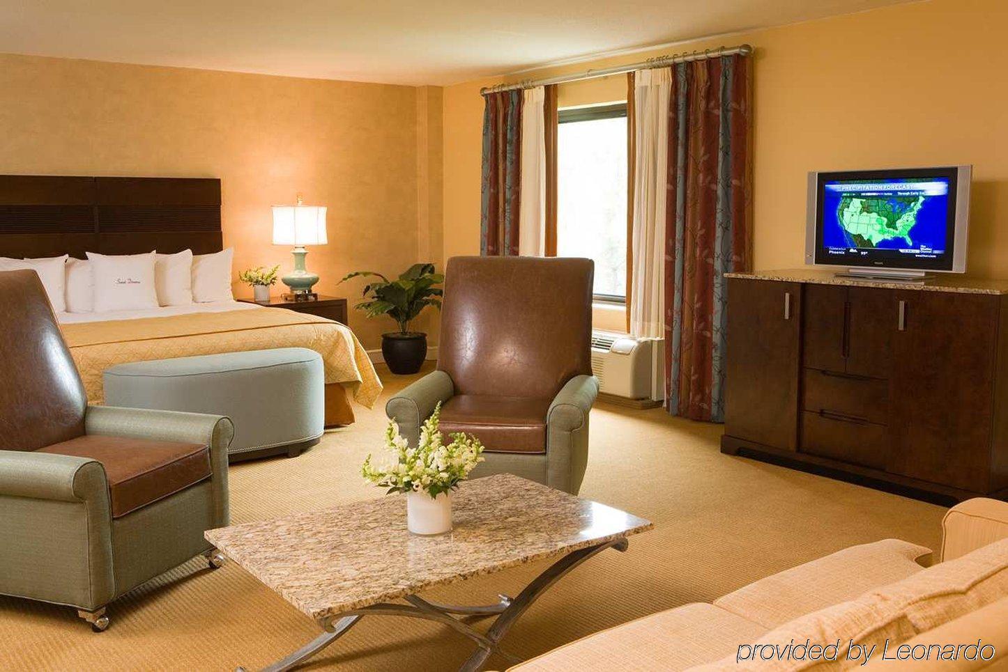 Doubletree By Hilton Boston - Glen Bedford